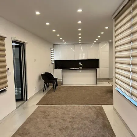 Mensur Luxury *
